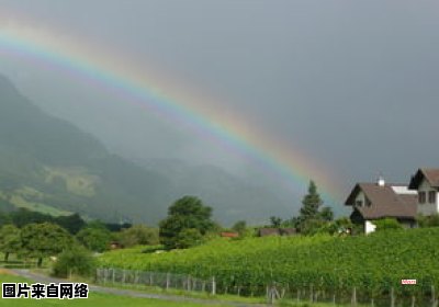 徒步穿越香格里拉至泸沽湖的壮丽之旅（香格里拉到泸沽湖有多少公里,路况怎样）