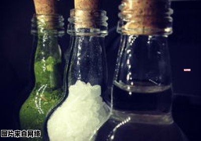 食盐水的化学式是什么？（食盐水的化学式怎么写）