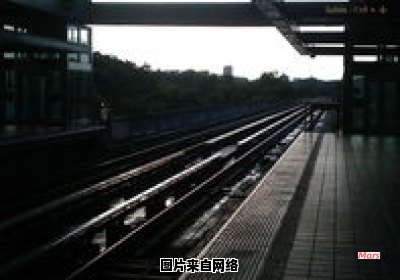 怎样乘坐地铁到达鸡鸣寺？
